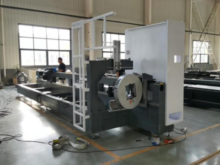 laser tube cutting machine