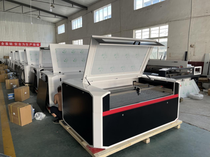 Laser Cutting Machine 